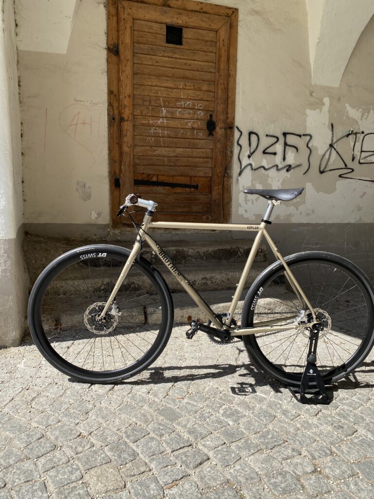 BROTHER CYCLES KEPLER Fixie  Seitenansicht