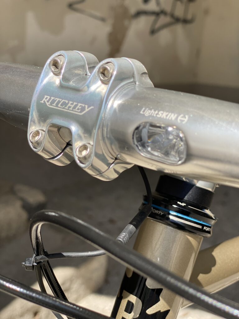 Lightskin Frontscheinwerfer